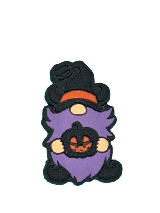 Gnome with pumpkin